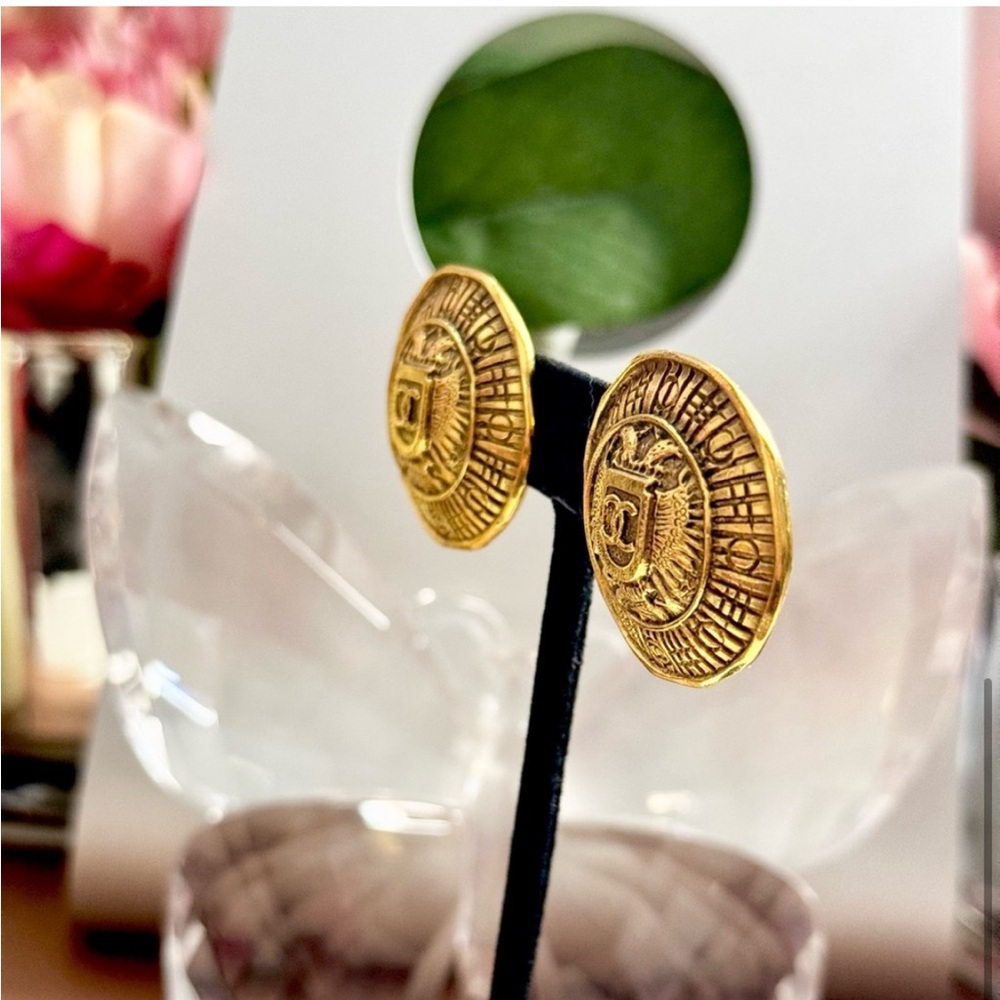 Vintage Chanel 24k Gold Earrings - Picture 6 of 9